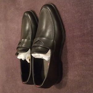 New Men's Hugo Boss Black Loafers. Size 7 (40.5).
